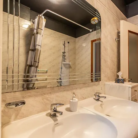 Appartement Color House- Lecco's