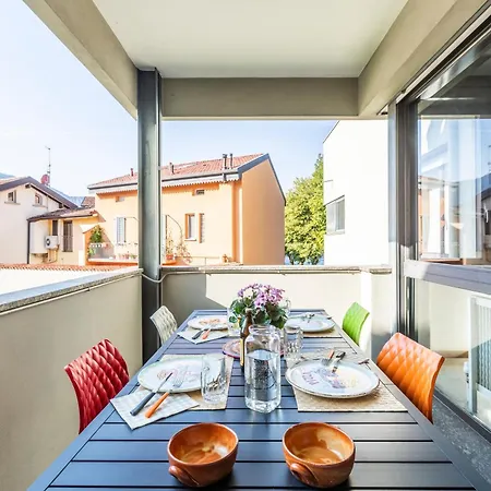 Appartement Color House- Lecco's