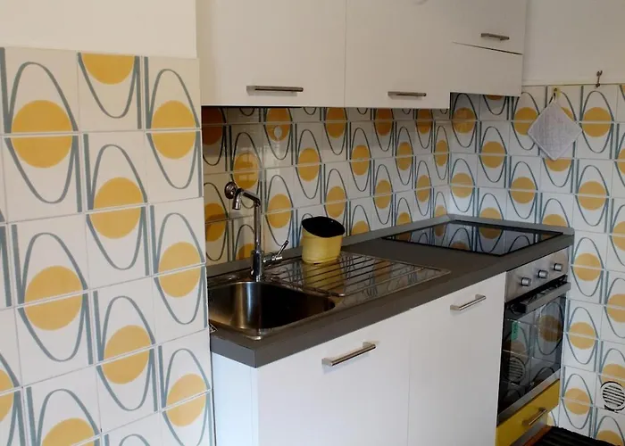 Color House- Lecco's * Lecco