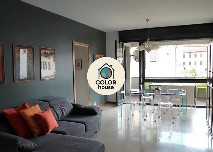 Appartement Color House- Lecco's *
